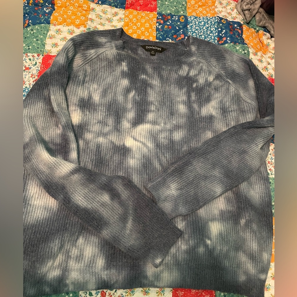 Davi and Dani Women’s Light Blue Tie Dye Sweater 2x